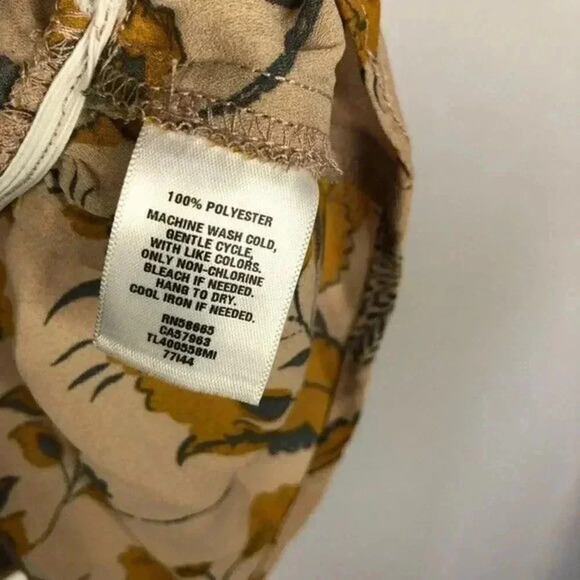 Leith Floral Faux Wrap  Surplice Asymmetrical Hem Short Sleeve Blouse XS - Picture 7 of 7